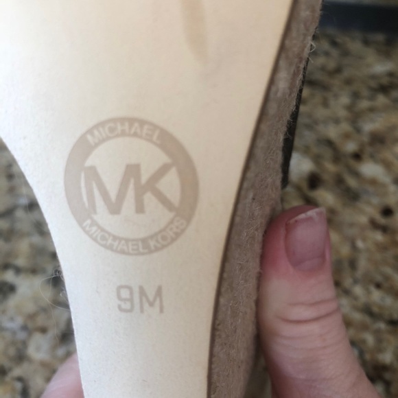 Michael Kors Peep Toe Wedges Size 9 - Picture 2 of 8